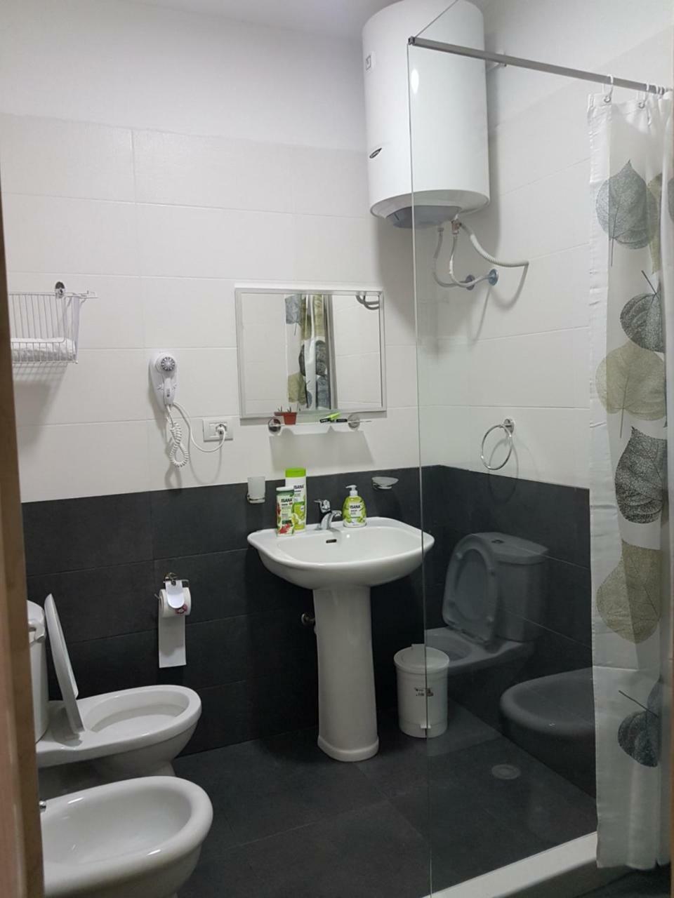 Bregu Green Apartments Vlorë Esterno foto